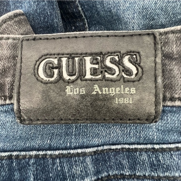 Guess Two Toned Straight Leg Skinny Black Waist Trimmed Jeans Size 26 Women’s - Picture 5 of 5